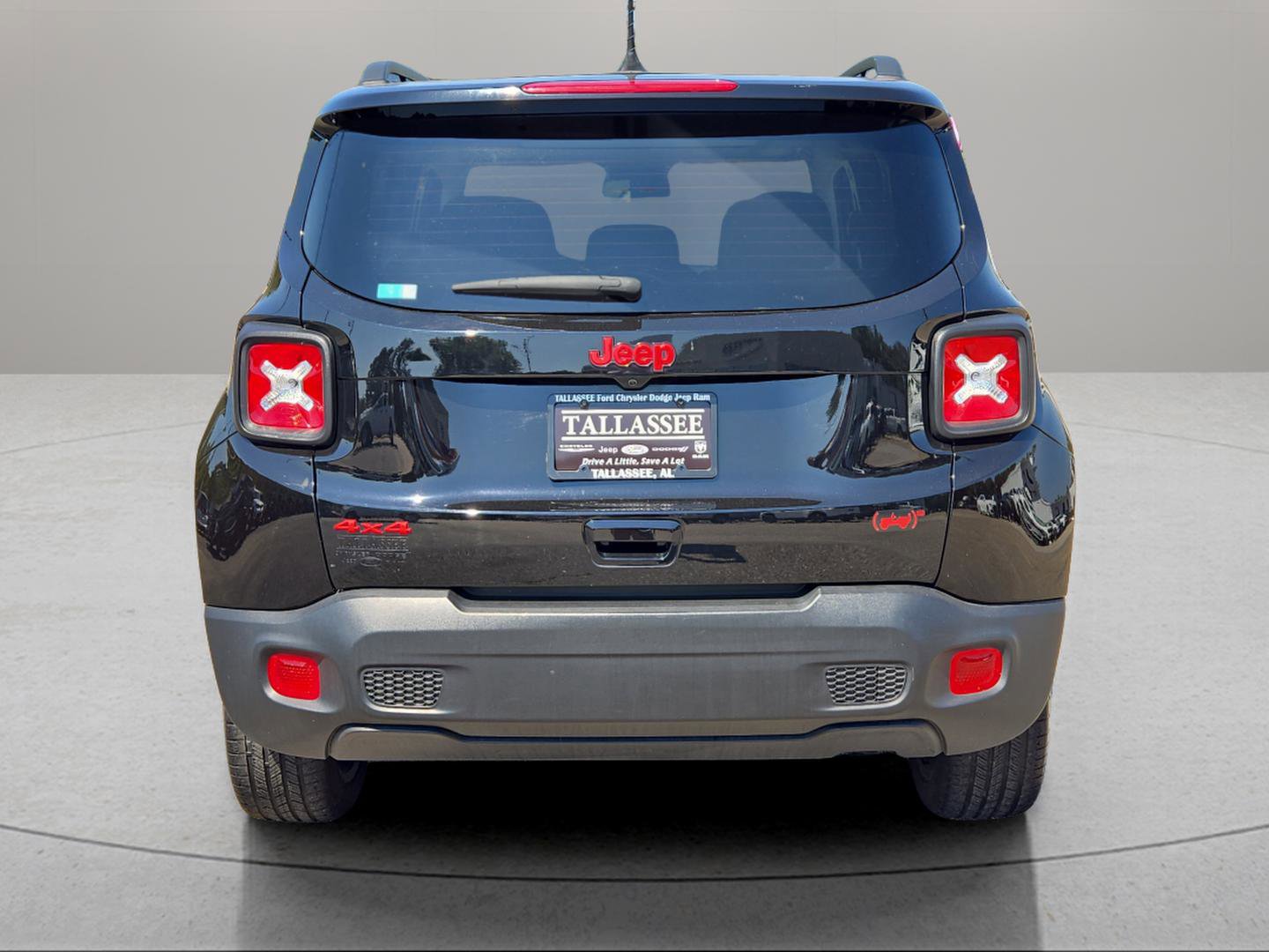 2023 Jeep Renegade Latitude Red Edition photo 5