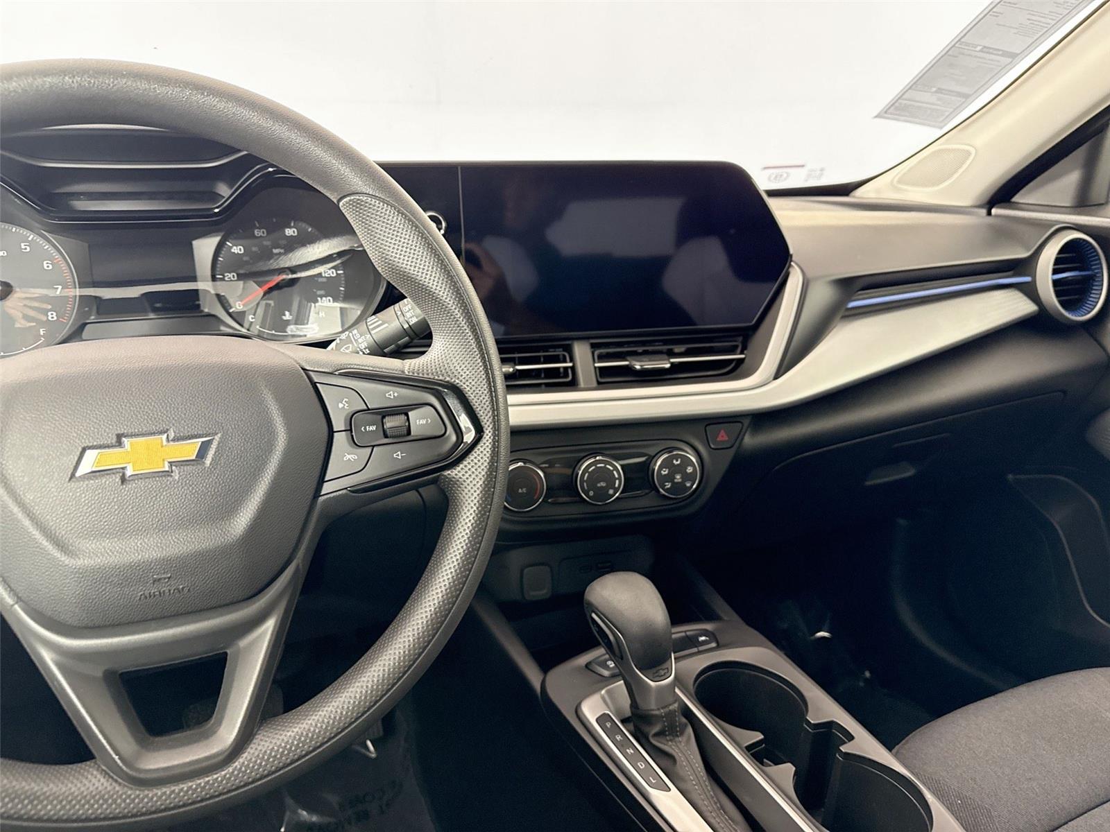 2024 Chevrolet Trax LS photo 24