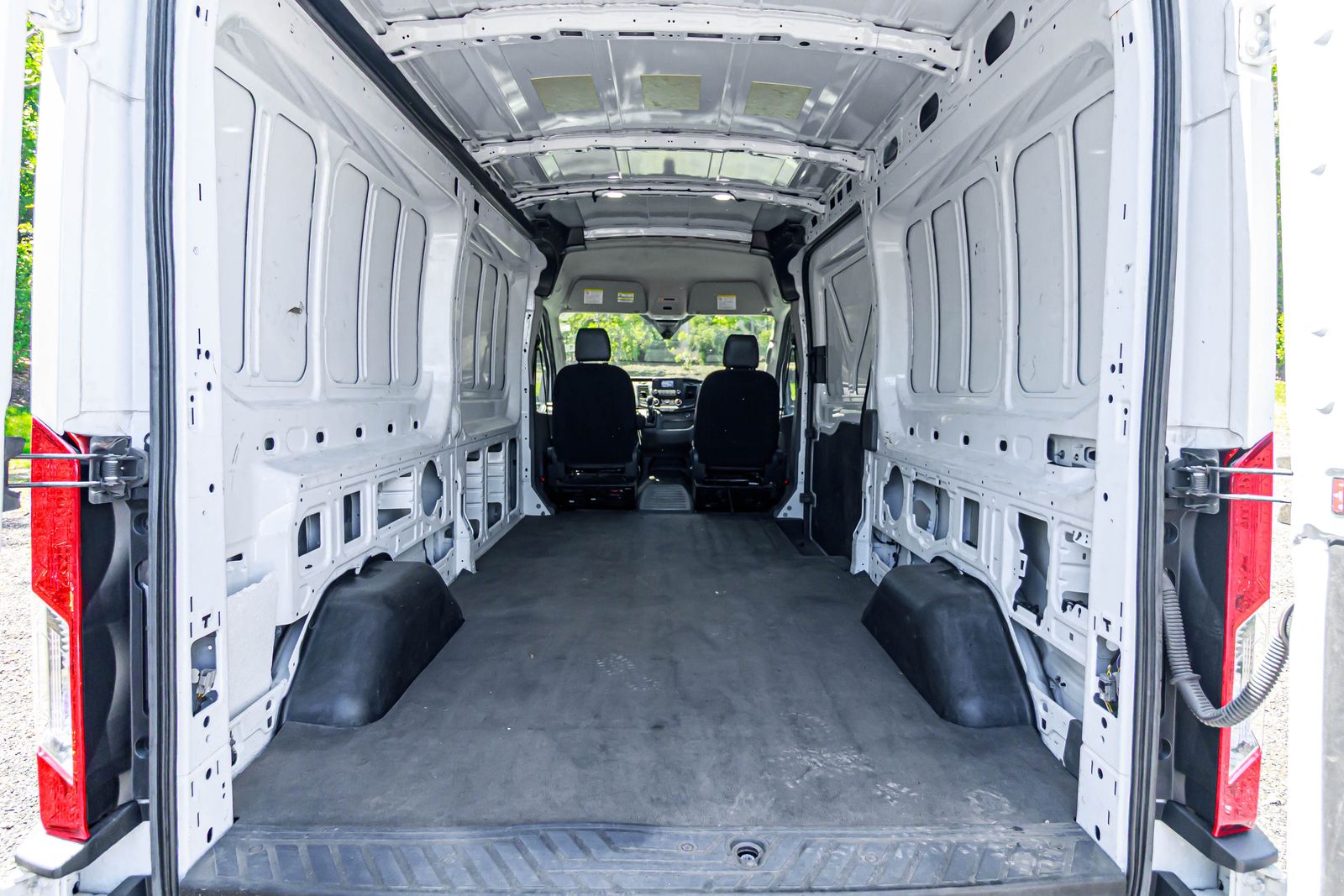2020 Ford Transit photo 14