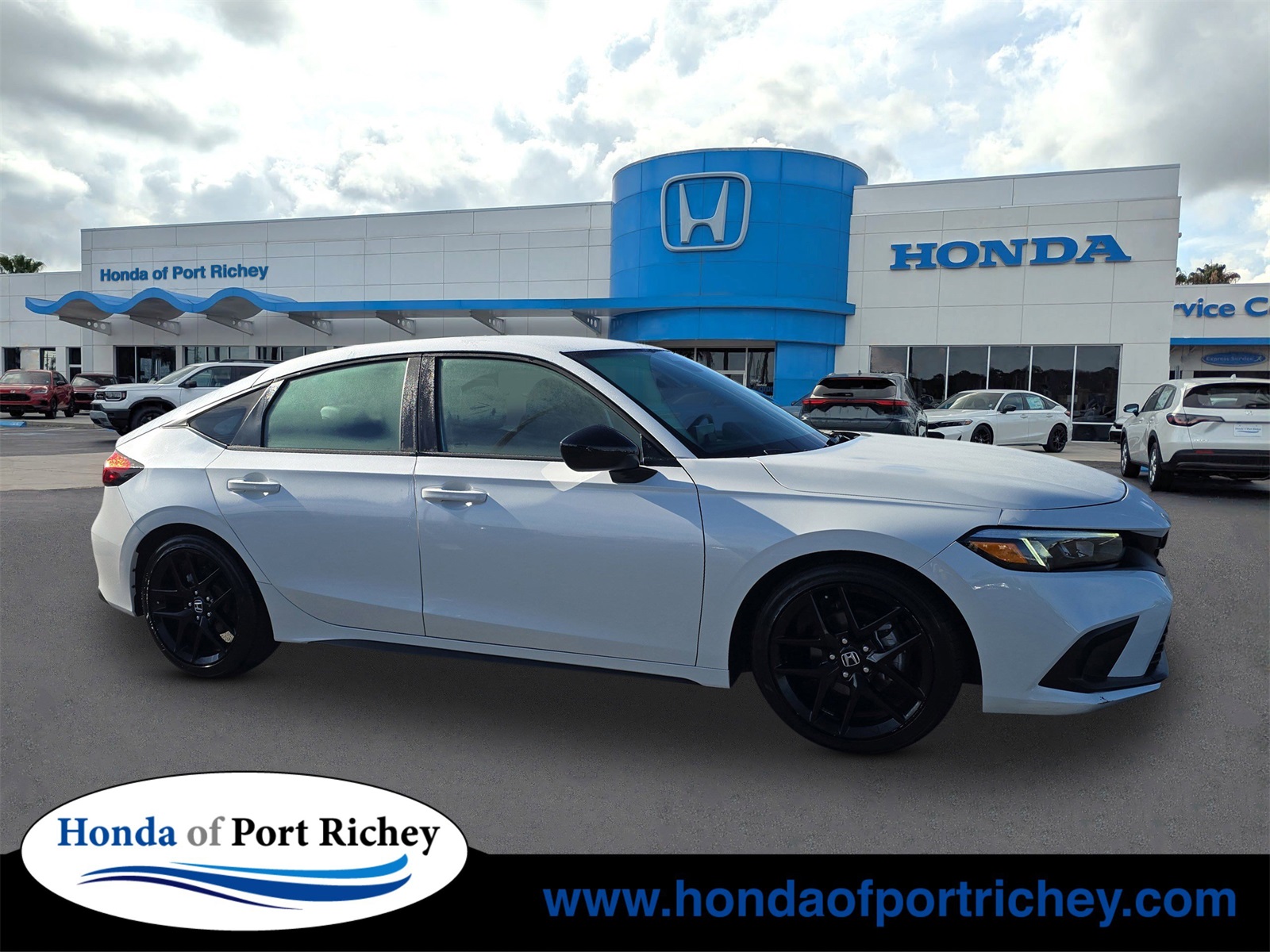 2024 Honda Civic Hatchback Sport's photo