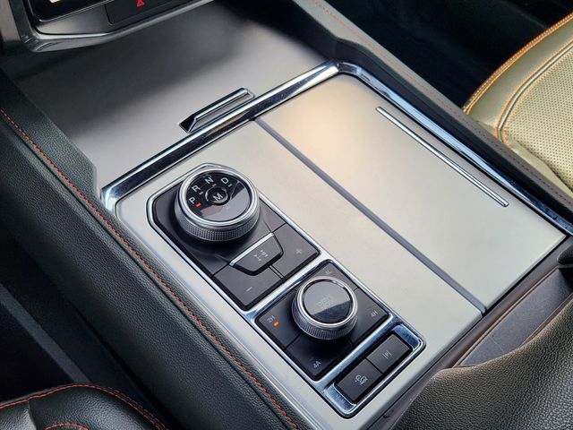 2022 Ford Expedition Timberline photo 16