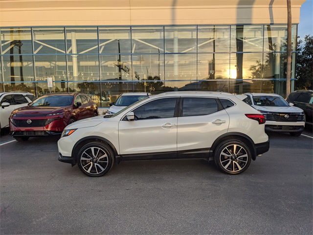 2019 Nissan Rogue Sport SL photo 3