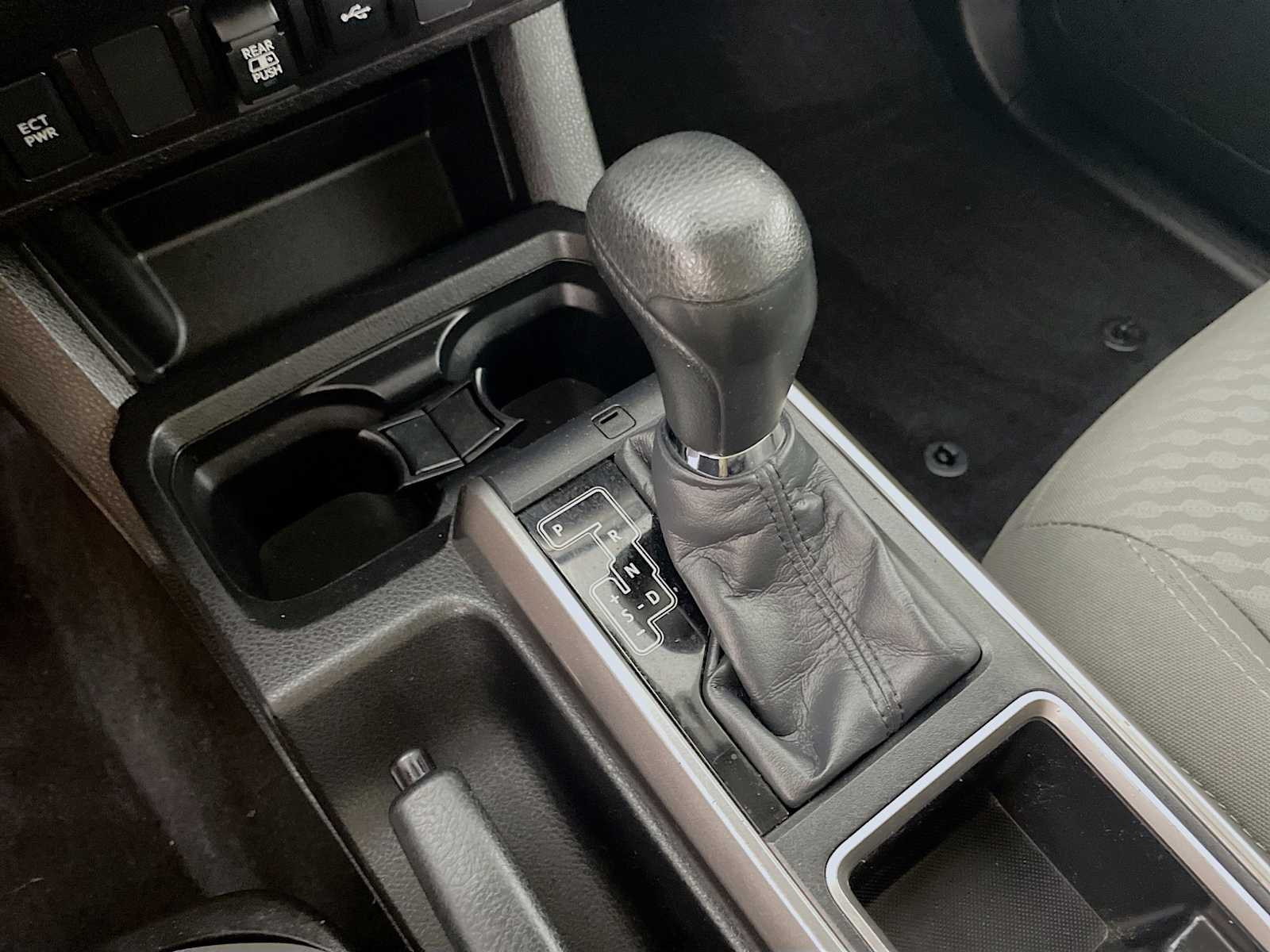 2022 Toyota Tacoma SR5 photo 15