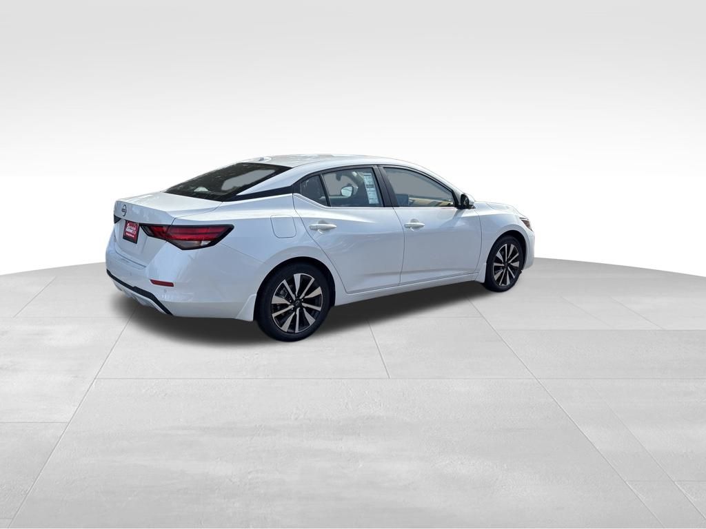 2025 Nissan Sentra SV photo 4