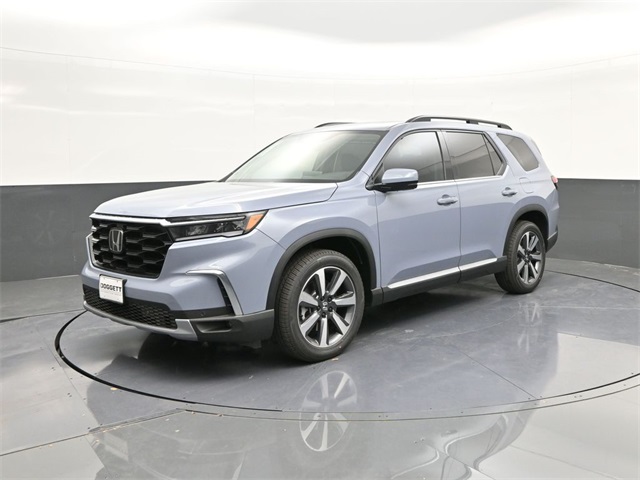 2025 Honda Pilot Touring's photo