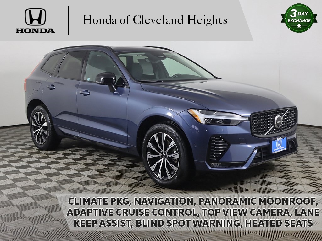 2023 Volvo XC60 Plus's photo