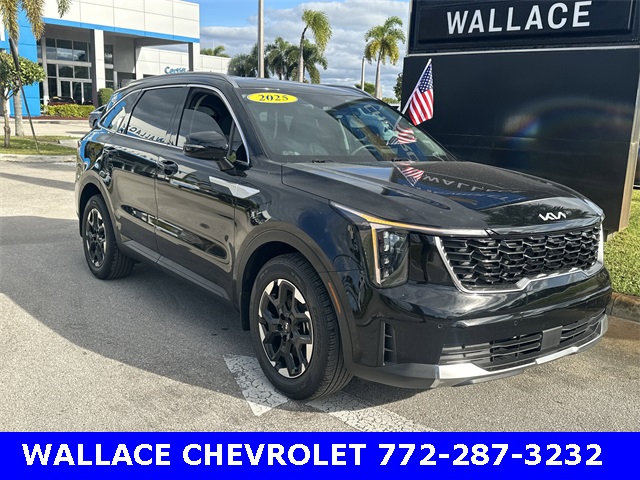 2025 Kia Sorento S photo 3