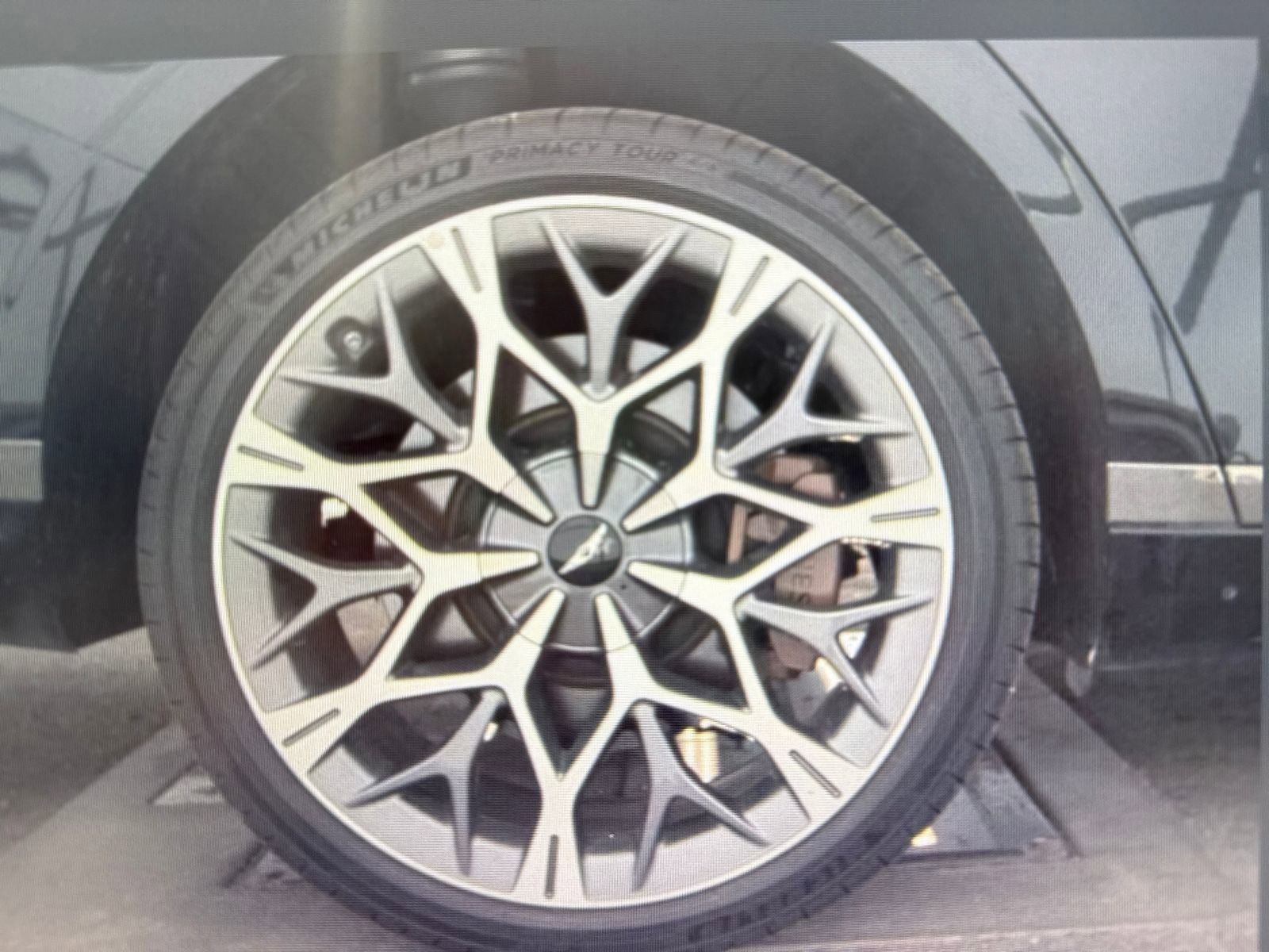 2024 Genesis G90 3.5T E-Supercharger photo 8