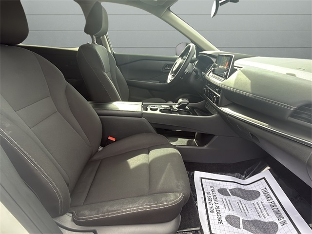 2024 Nissan Rogue S photo 10