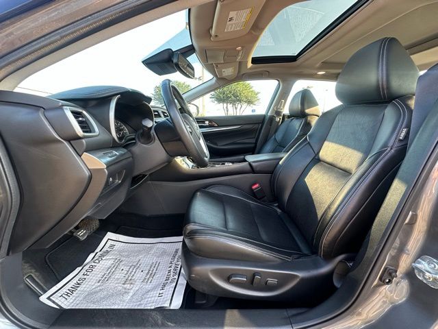 2020 Nissan Maxima SL photo 24