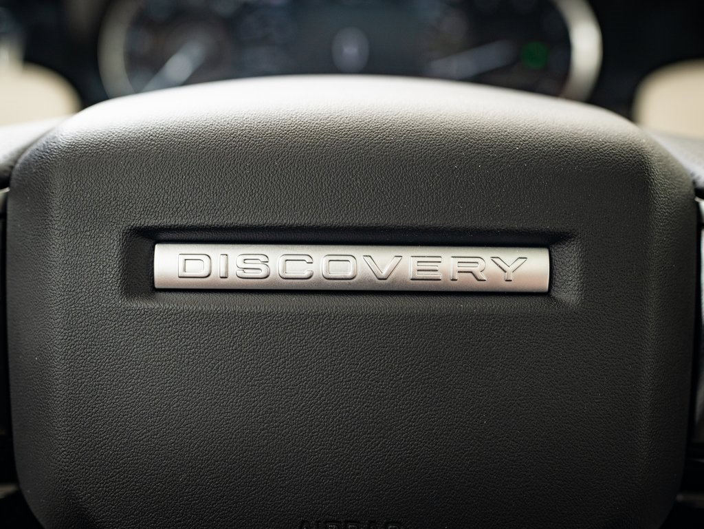 2022 Land Rover Discovery Sport SE R-Dynamic photo 25