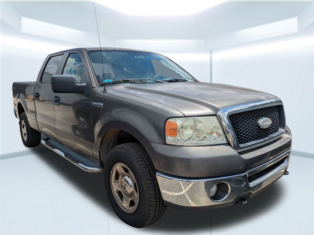 2007 Ford F-150 XLT photo 2