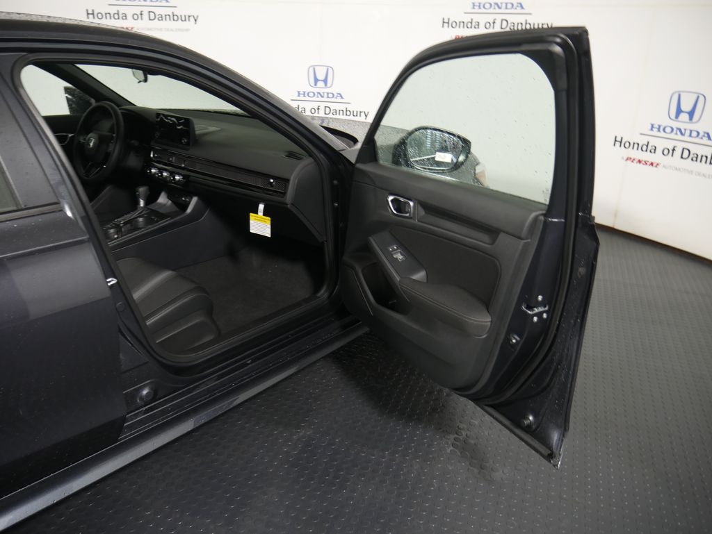2026 Honda Civic Hatchback Sport photo 5