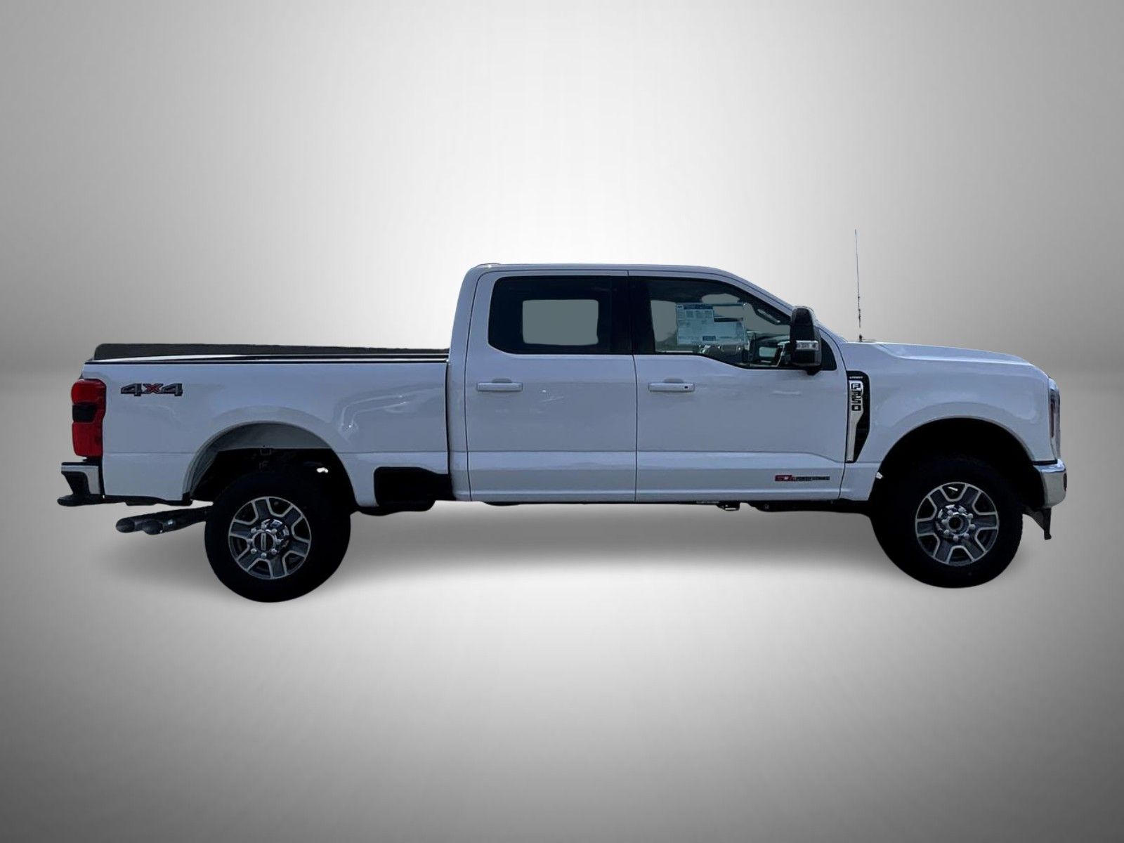 2026 Ford F-350 Lariat photo 4