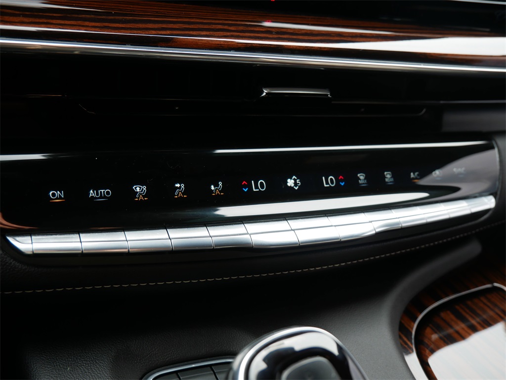 2023 Cadillac Escalade Premium Luxury photo 20