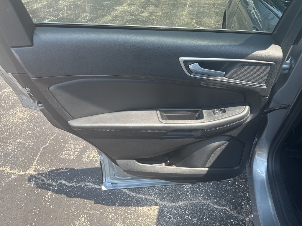 2024 Ford Edge SEL photo 25