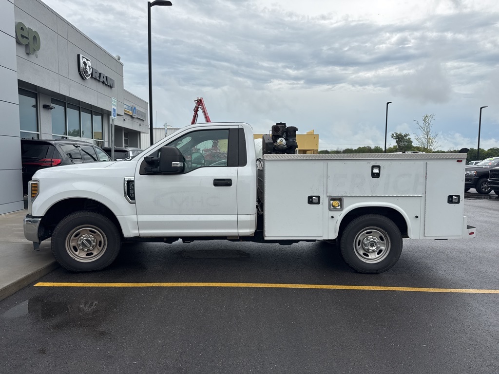 Used 2018 Ford F-250 Super Duty XL with VIN 1FDBF2A66JEC70551 for sale in Kansas City