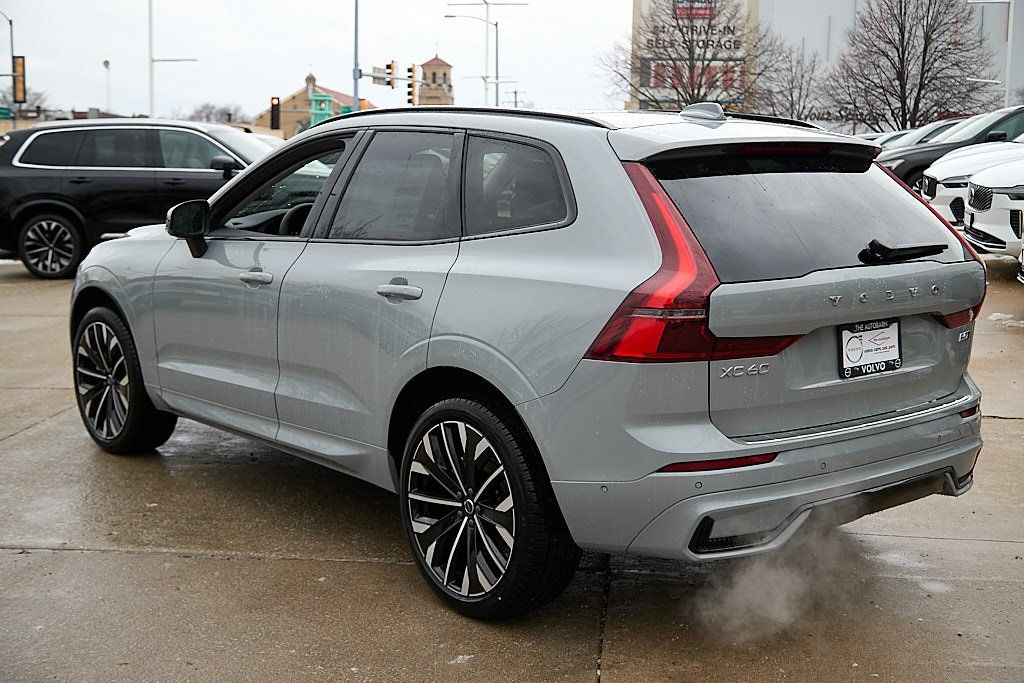 2026 VOLVO XC60 - Image 6