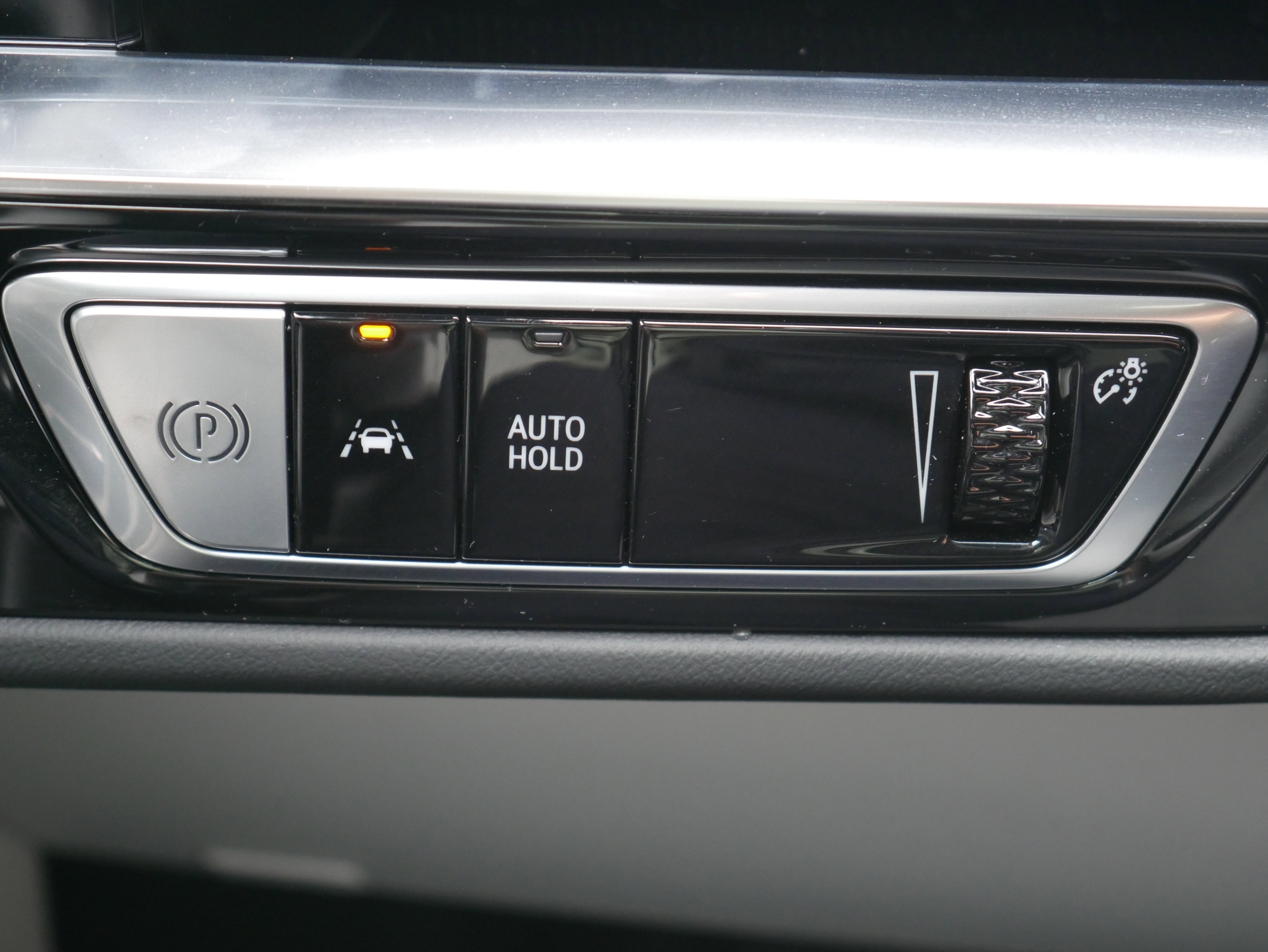 2024 Cadillac Lyriq Luxury photo 15