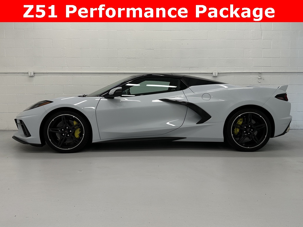 2022 Chevrolet Corvette Stingray Convertible 3LT photo 3