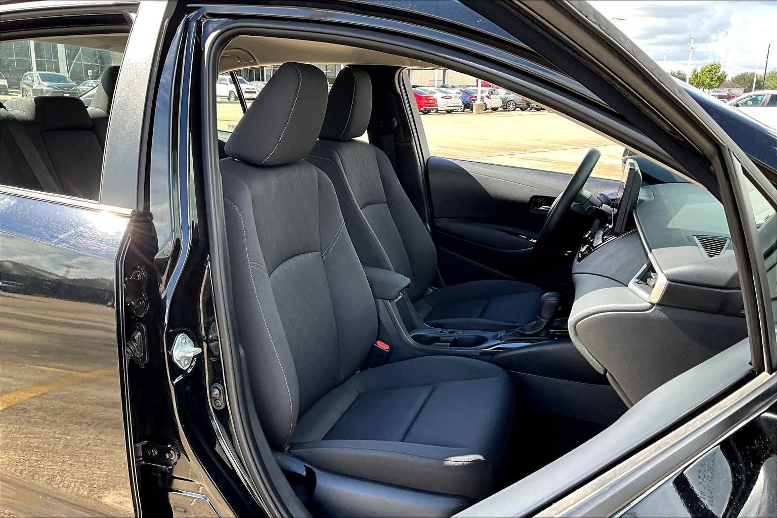 2024 Toyota Corolla LE photo 8