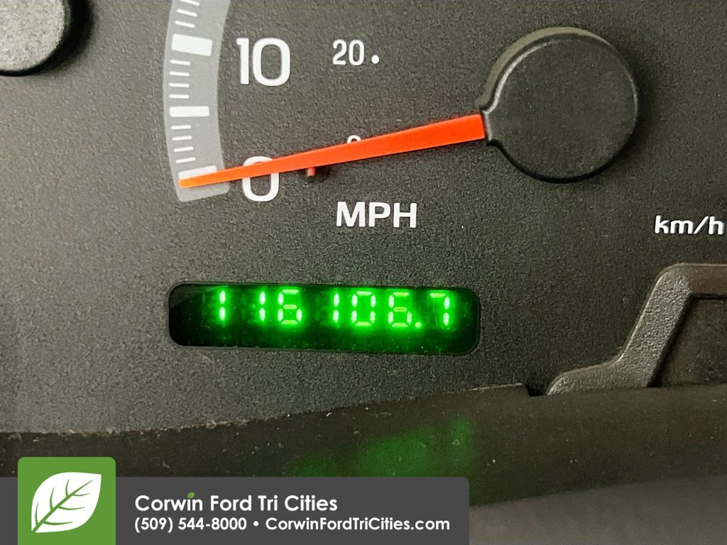 Used 2002 Ford F-150 King Ranch with VIN 1FTRW08L12KC43621 for sale in Pasco, WA