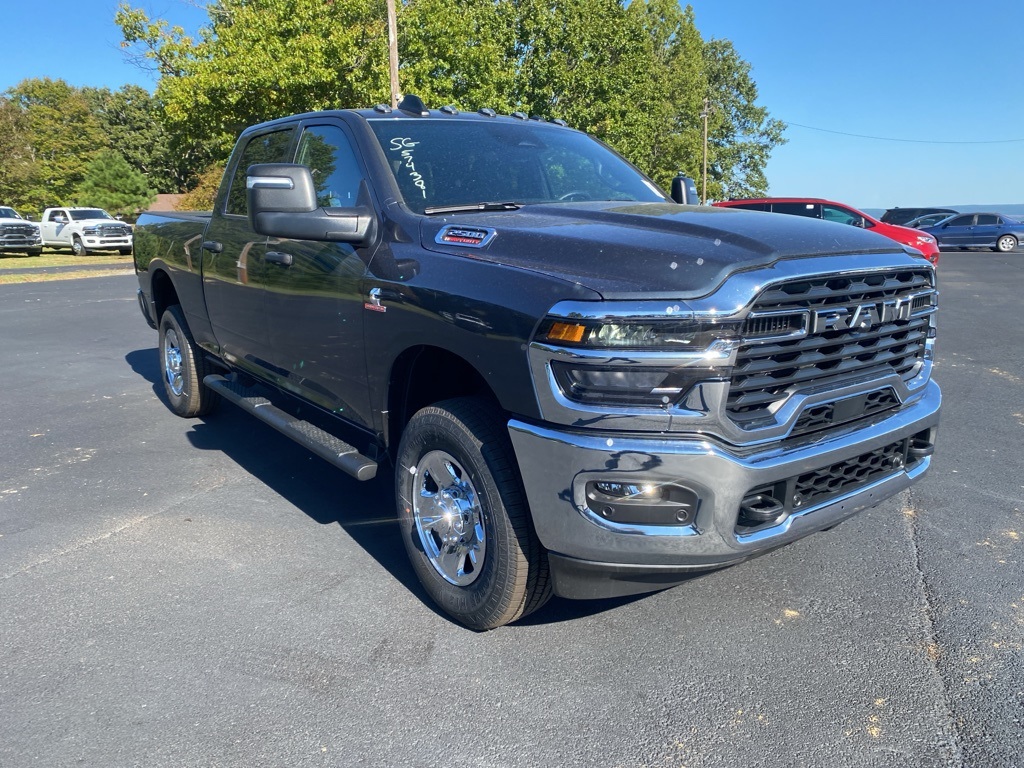 2025 Ram 2500 Tradesman photo 3
