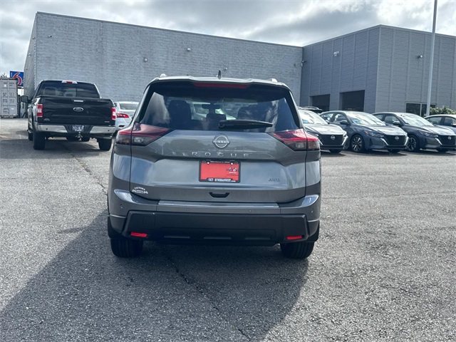 2026 Nissan Rogue SV photo 3