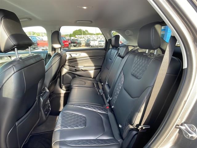 2024 Ford Edge Titanium photo 14