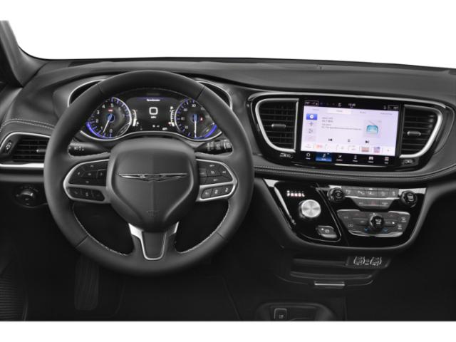 2026 Chrysler Pacifica photo 5