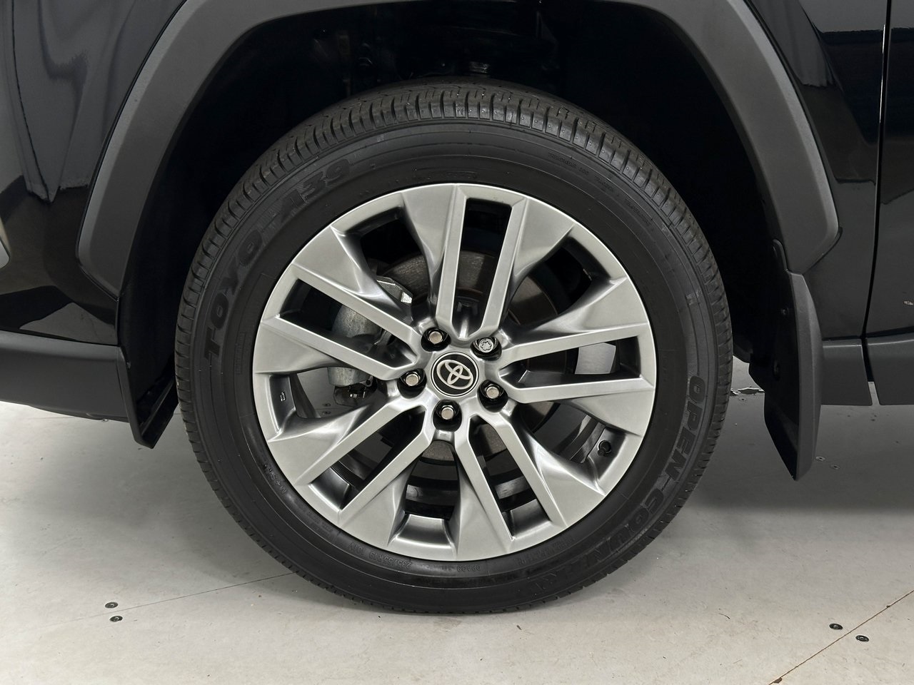 2023 Toyota RAV4 XLE Premium photo 28