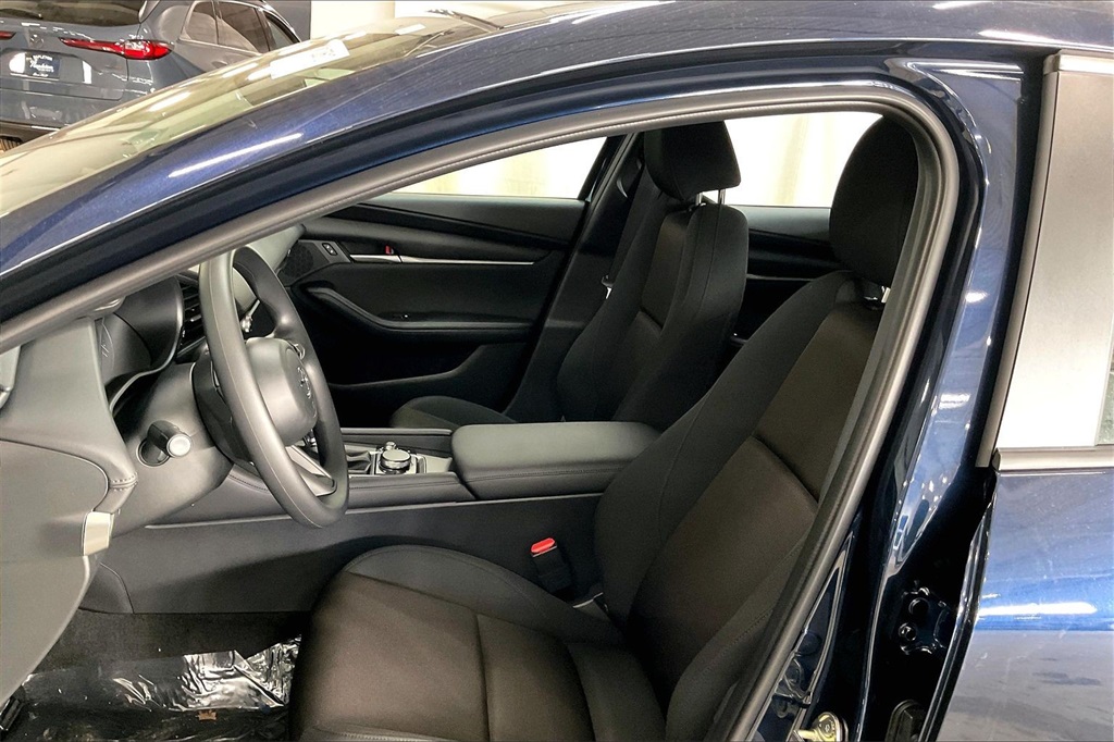 2026 MAZDA MAZDA3 - Image 8