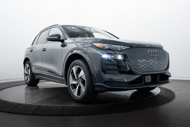2025 Audi Q6 e-tron Premium Plus