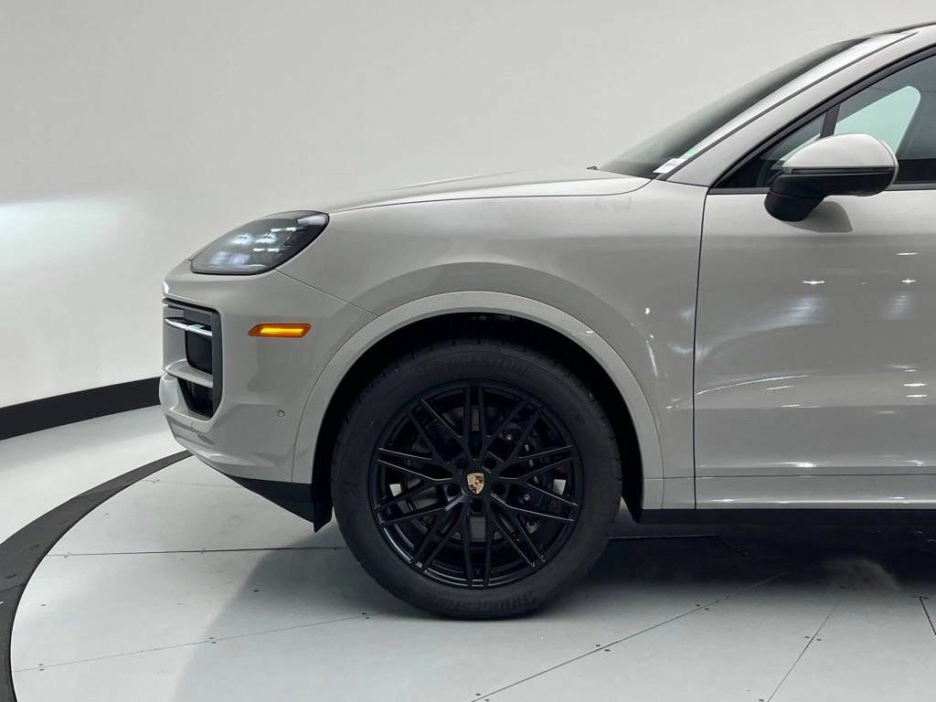 2026 Porsche Cayenne Coupe photo 29