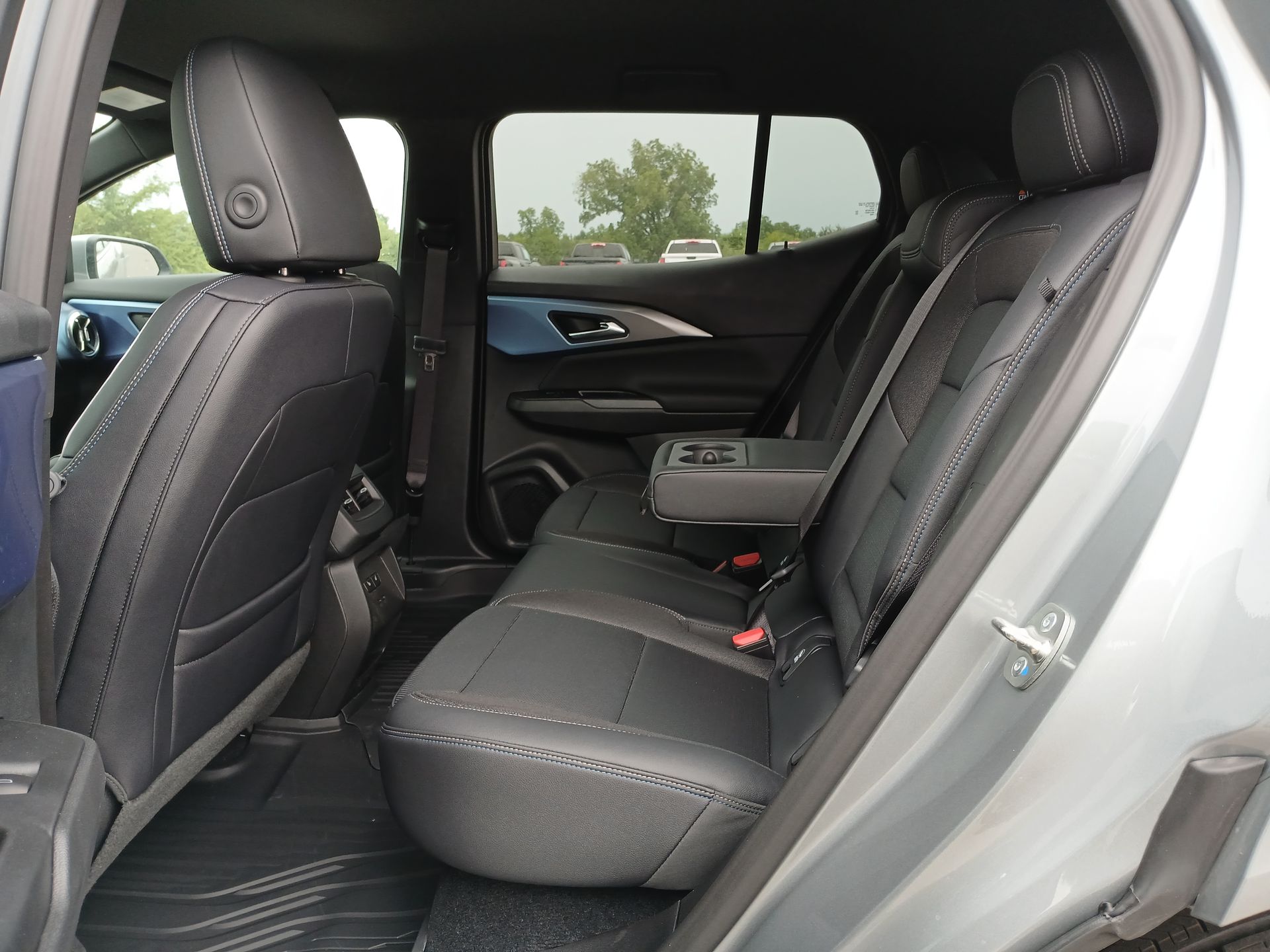 2025 Chevrolet Equinox EV 1LT photo 24