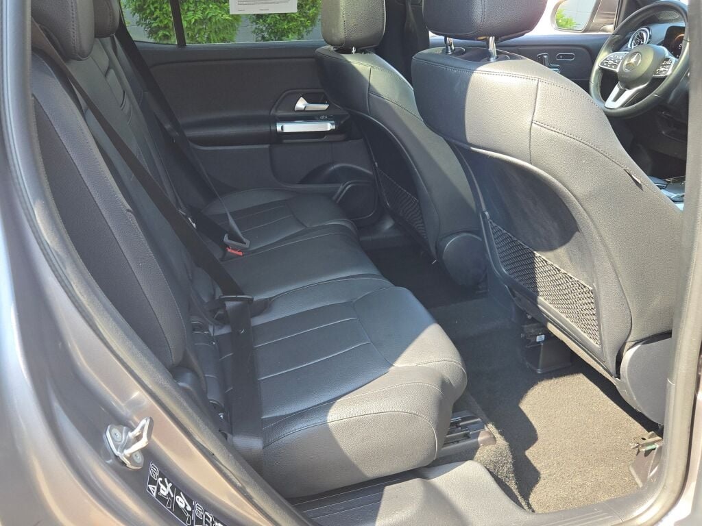 2022 Mercedes Benz GLB 250 4MATIC photo 11