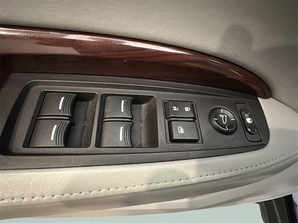 2016 Acura MDX SH-AWD Advance Entertainment photo 9