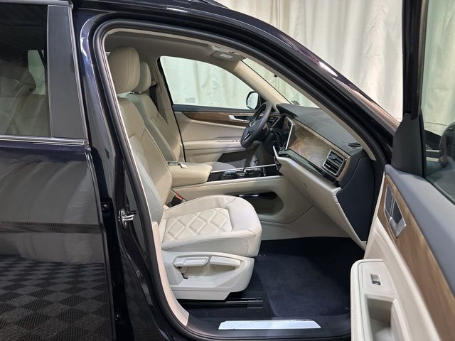 2026 Volkswagen Atlas SE Technology photo 29