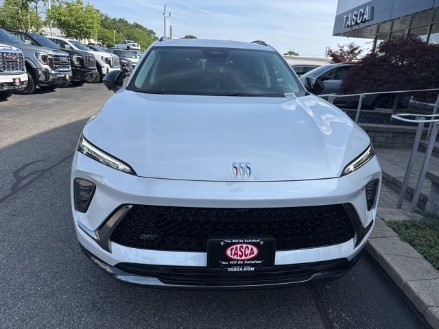 2025 Buick Envision Sport Touring photo 2