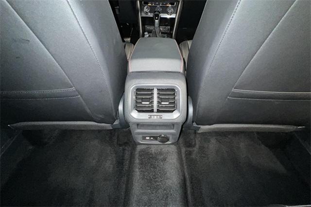 2024 Volkswagen Tiguan Wolfsburg Edition photo 24
