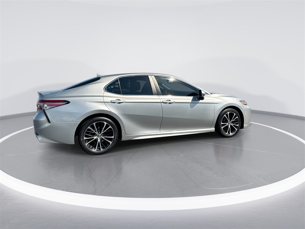 2019 Toyota Camry L photo 9