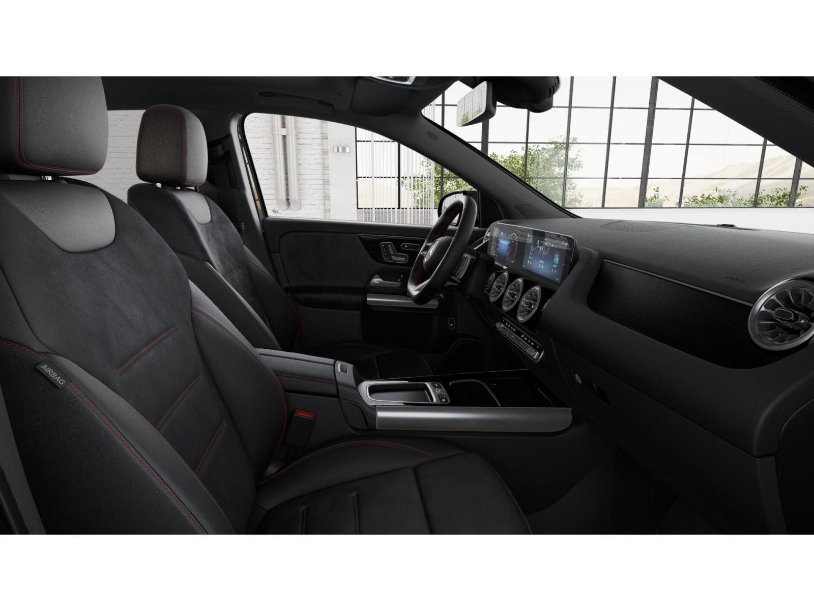 2026 Mercedes Benz GLA 250 4MATIC photo 4