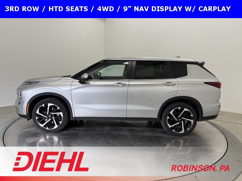 2024 Mitsubishi Outlander SE photo 3
