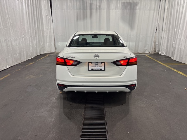 2023 Nissan Altima 2.5 SV photo 4
