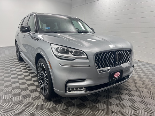 2023 Lincoln Aviator Black Label's photo