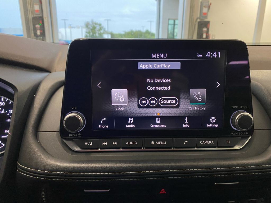 2022 Nissan Rogue SV photo 11