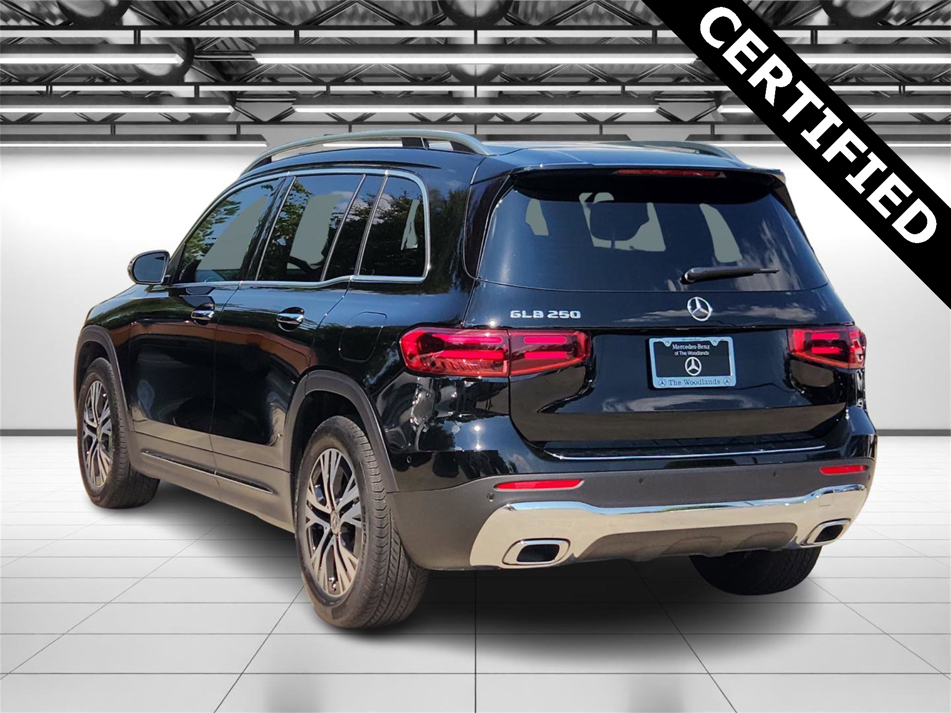 2025 Mercedes Benz GLB 250 photo 7