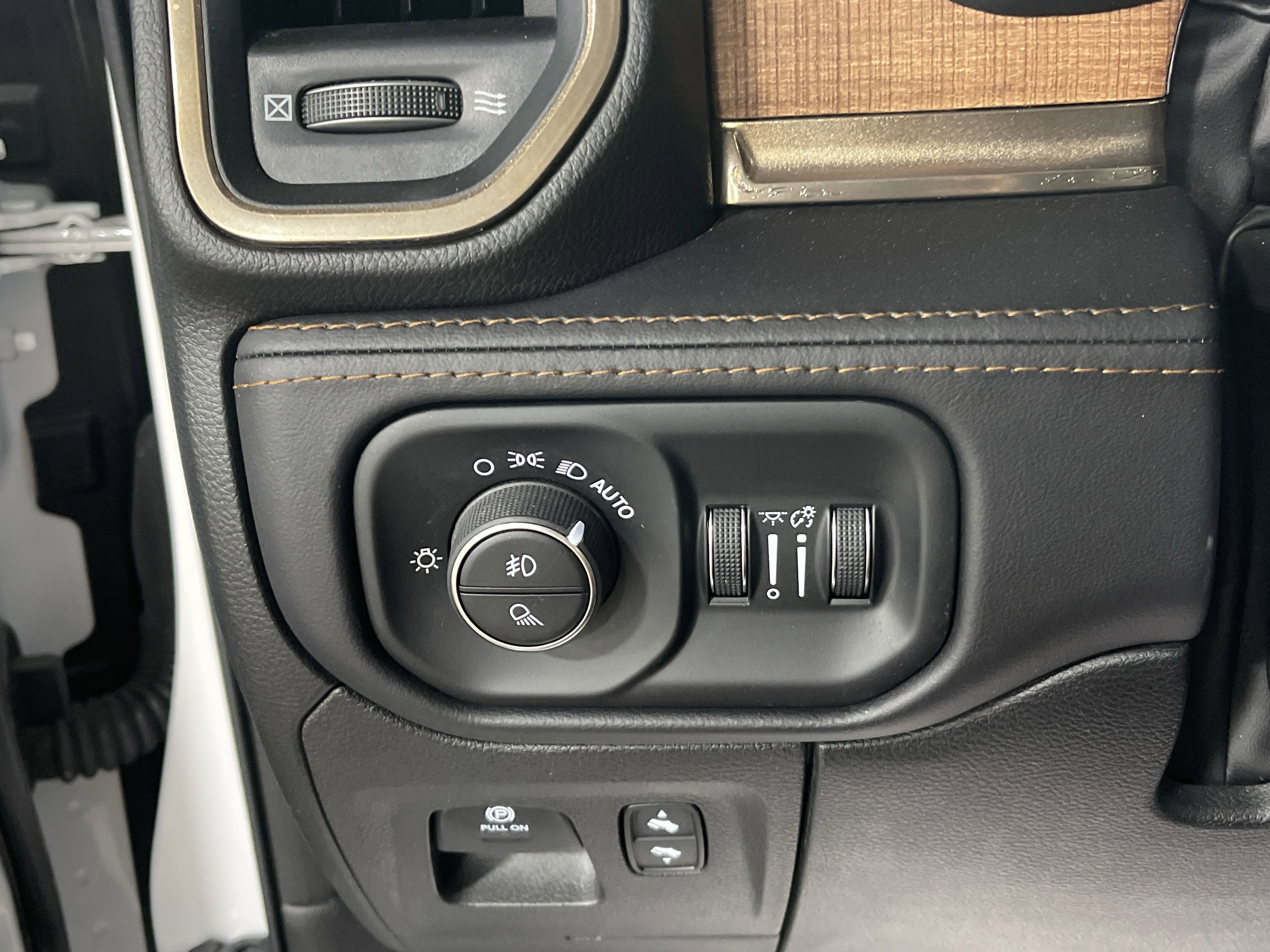 2023 Ram 1500 Longhorn photo 10