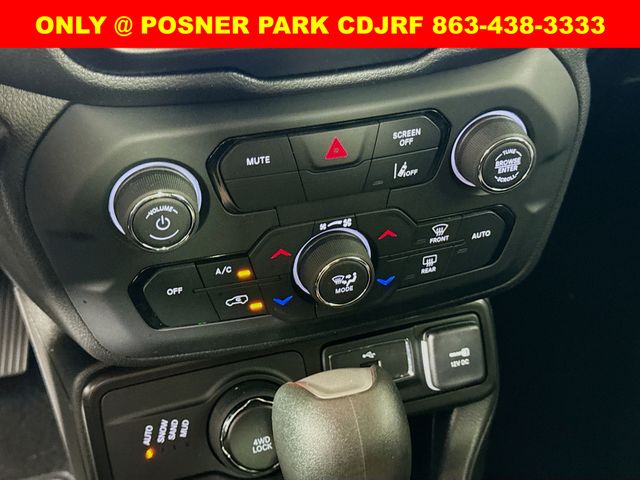 2022 Jeep Renegade Latitude photo 11
