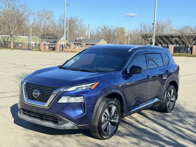 2022 Nissan Rogue SL's photo